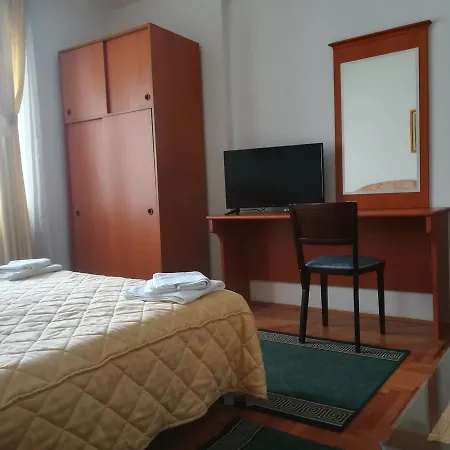 Guest house Luka 4*