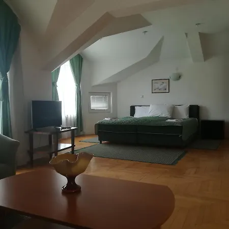 Guest house Luka 4*